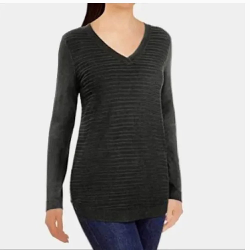 Hilary Radley black sweater v neck size S